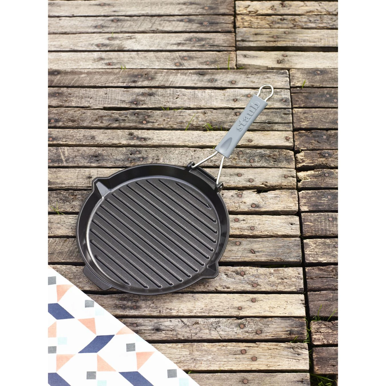 Staub Gril Avec Bec Verseur 28 Cm, Fonte, Noir 6 Staub Gril Avec Bec Verseur 28 Cm, Fonte, Noir â Image 4